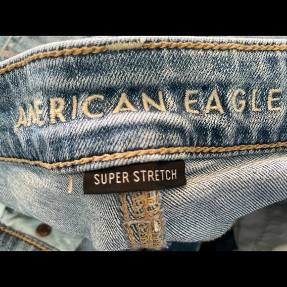 American Eagle High Waisted Shorts - Picture 2 of 4